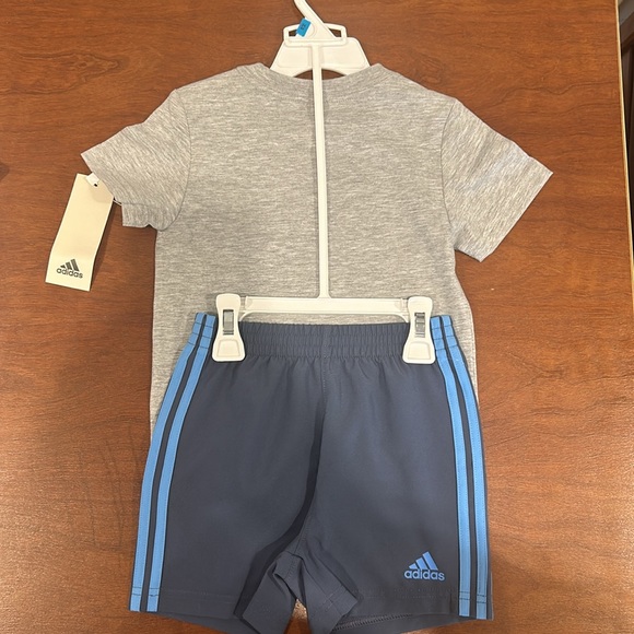 Baby boy Adidas matching (2) 2-Piece Sets - Picture 4 of 7